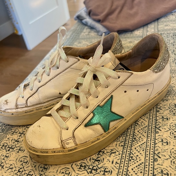 Authentic Golden Goose worn but still in great condition has a few scuffs.
